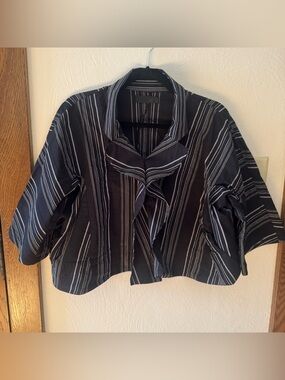Moyuru Tokyo black & white striped ruffle placket button down top / One Size